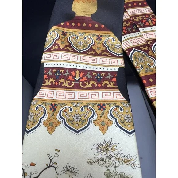 New, Beautiful 100% Silk Necktie from The National Palace Museum Of Taiwan